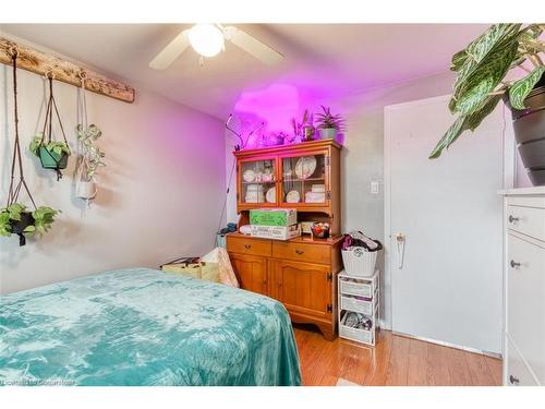 3-46 Martin Street, Thorold, ON - Indoor Photo Showing Bedroom