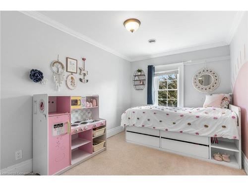 4058 Fly Road, Lincoln, ON - Indoor Photo Showing Bedroom