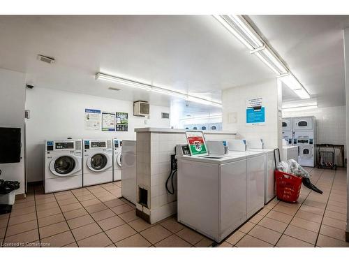 712-4 Lisa Street, Brampton, ON - Indoor Photo Showing Laundry Room