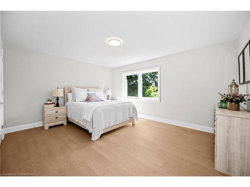 114 Colver Street W, Smithville, ON - Indoor Photo Showing Bedroom