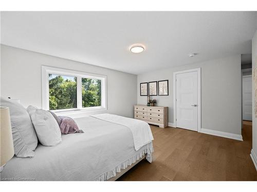 114 Colver Street W, Smithville, ON - Indoor Photo Showing Bedroom