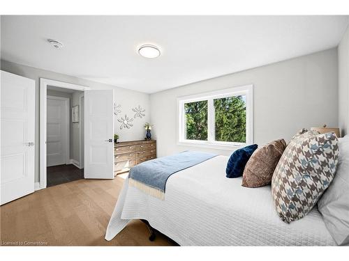 114 Colver Street W, Smithville, ON - Indoor Photo Showing Bedroom