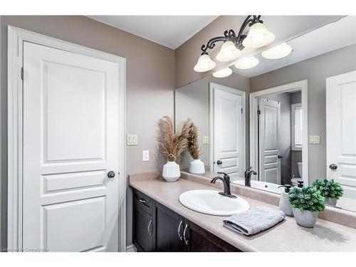 240 Cloverleaf Drive, Ancaster, ON - Indoor Photo Showing Bathroom