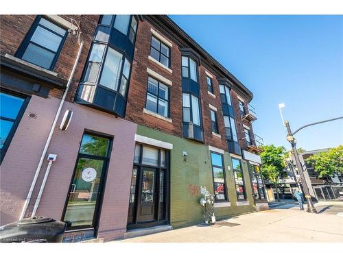 302-4 Barton Street, Hamilton, ON - Outdoor