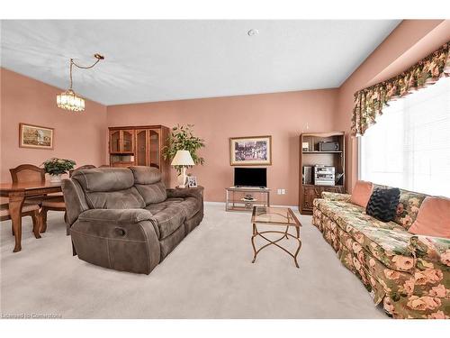 244 Silverbirch Boulevard, Mount Hope, ON - Indoor Photo Showing Living Room