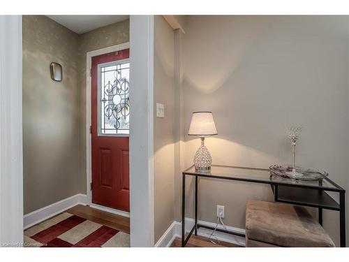 989 North Shore Boulevard W, Burlington, ON - Indoor Photo Showing Other Room