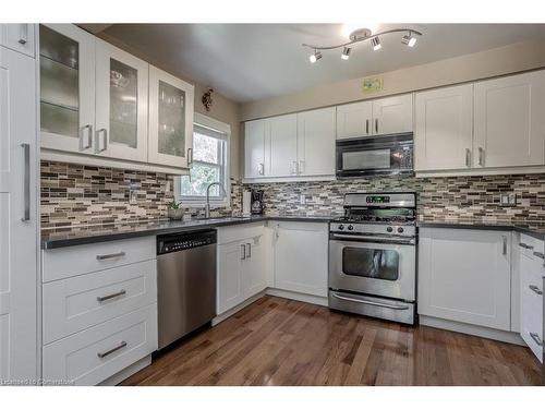 989 North Shore Boulevard W, Burlington, ON - Indoor Photo Showing Kitchen With Upgraded Kitchen