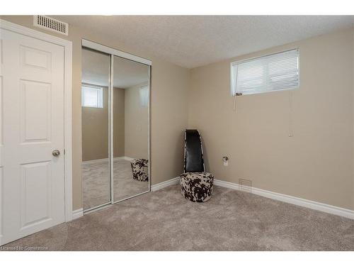 989 North Shore Boulevard W, Burlington, ON - Indoor Photo Showing Other Room