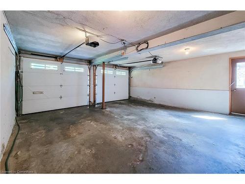 215 Montmorency Drive, Hamilton, ON - Indoor Photo Showing Garage