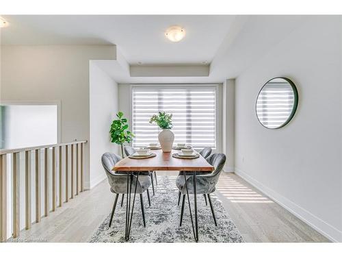 1488 Yellow Rose Circle, Oakville, ON - Indoor Photo Showing Dining Room