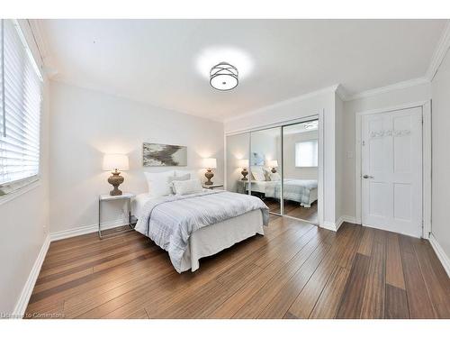 82 King Street, Milton, ON - Indoor Photo Showing Bedroom