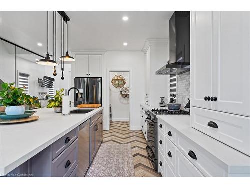 8 Stanmary Drive, St. Catharines, ON - Indoor Photo Showing Kitchen With Upgraded Kitchen