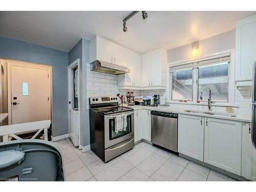 20 Collier Road N, Thorold, ON - Indoor Photo Showing Kitchen