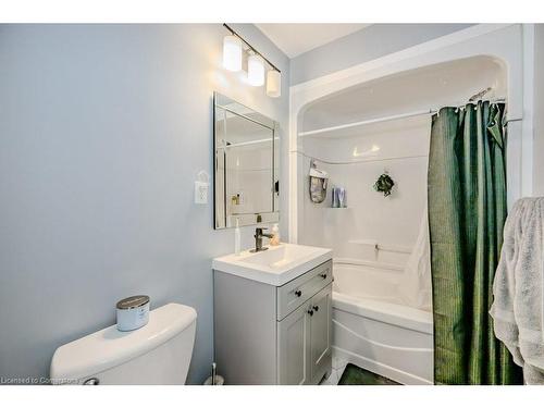 20 Collier Road N, Thorold, ON - Indoor Photo Showing Bathroom