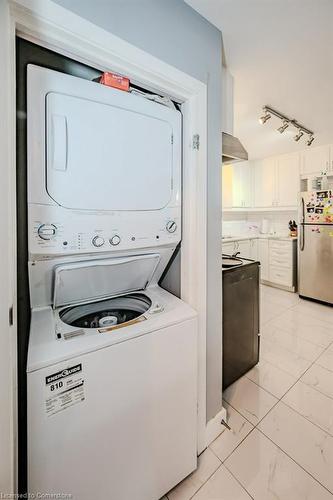 20 Collier Road N, Thorold, ON - Indoor Photo Showing Laundry Room