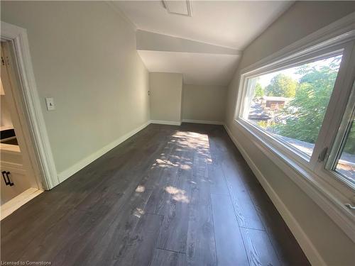 Upper-97 East 24Th Street, Hamilton, ON - Indoor Photo Showing Other Room