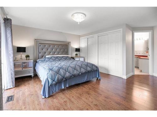 97 Old Chicopee Drive, Kitchener, ON - Indoor Photo Showing Bedroom