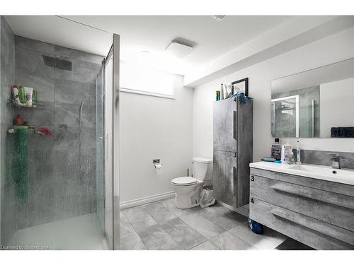 97 Old Chicopee Drive, Kitchener, ON - Indoor Photo Showing Bathroom