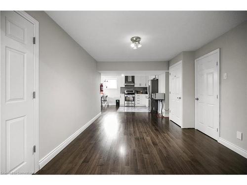 97 Old Chicopee Drive, Kitchener, ON - Indoor Photo Showing Living Room