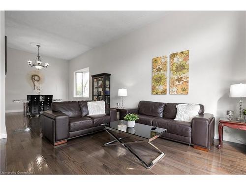 97 Old Chicopee Drive, Kitchener, ON - Indoor Photo Showing Living Room