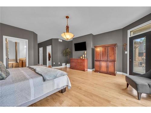 1291 Hwy 8, Stoney Creek, ON - Indoor Photo Showing Bedroom