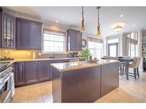 54 Las Road, Smithville, ON - Indoor Photo Showing Kitchen With Upgraded Kitchen