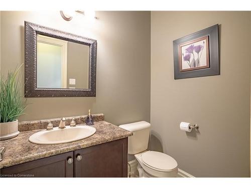 54 Las Road, Smithville, ON - Indoor Photo Showing Bathroom