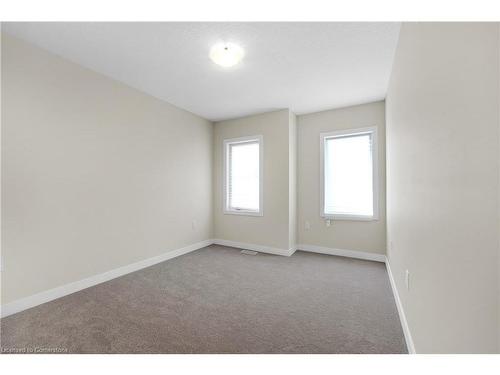 29 Basswood Crescent, Caledonia, ON - Indoor Photo Showing Other Room