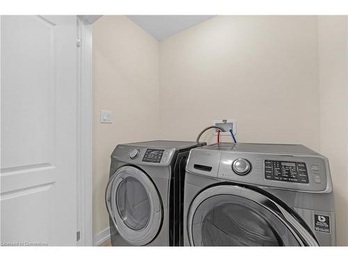 29 Basswood Crescent, Caledonia, ON - Indoor Photo Showing Laundry Room