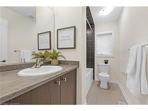 29 Basswood Crescent, Caledonia, ON - Indoor Photo Showing Bathroom