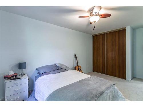 1216 Consort Crescent, Burlington, ON - Indoor Photo Showing Bedroom