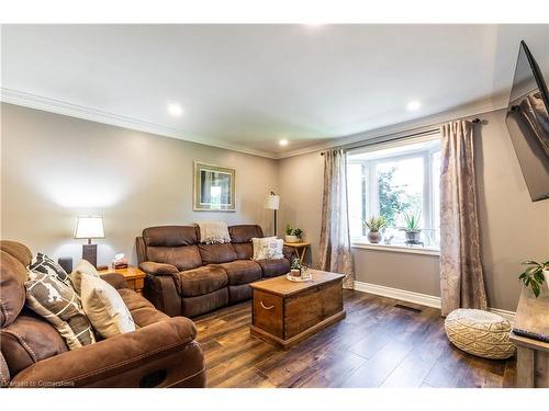 1216 Consort Crescent, Burlington, ON - Indoor Photo Showing Living Room