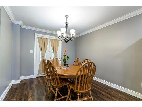 1216 Consort Crescent, Burlington, ON - Indoor Photo Showing Dining Room