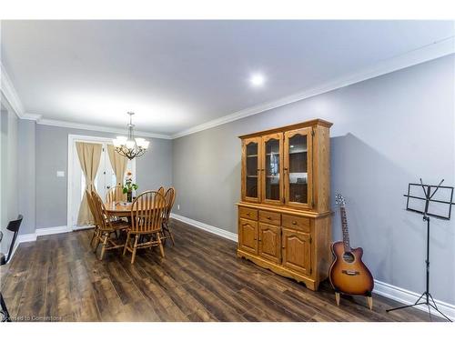 1216 Consort Crescent, Burlington, ON - Indoor Photo Showing Dining Room