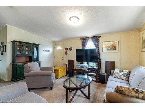 1 Forest Trail, Selkirk, ON - Indoor Photo Showing Living Room