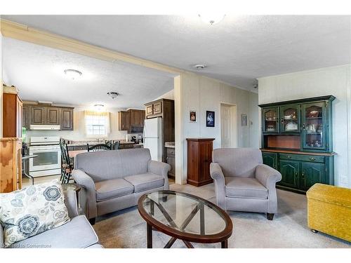 1 Forest Trail, Selkirk, ON - Indoor Photo Showing Living Room