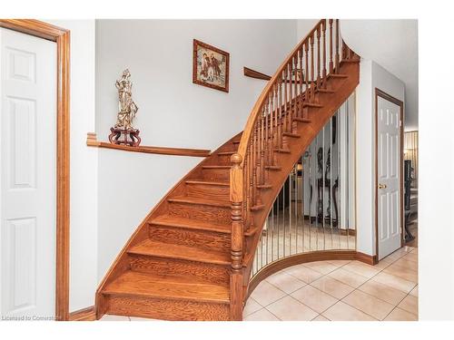 16 Chelsea Crescent, Hamilton, ON - Indoor Photo Showing Other Room