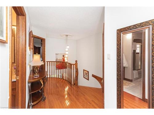 16 Chelsea Crescent, Hamilton, ON - Indoor Photo Showing Other Room