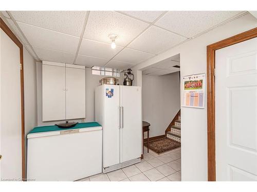 16 Chelsea Crescent, Hamilton, ON - Indoor Photo Showing Other Room