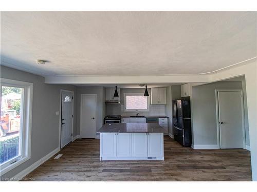 277 Upper Paradise Road, Hamilton, ON - Indoor Photo Showing Kitchen