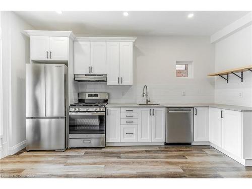 1-50 Burris Street, Hamilton, ON - Indoor Photo Showing Kitchen