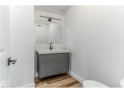 1-50 Burris Street, Hamilton, ON - Indoor Photo Showing Bathroom