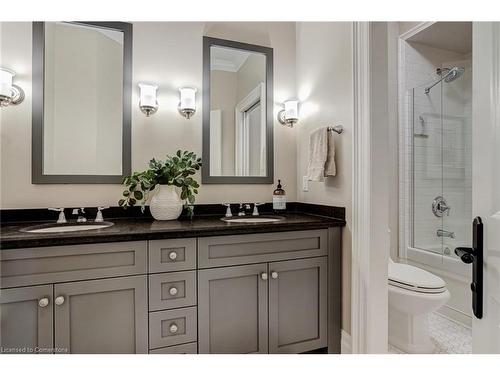 1043 Jerseyville Road W, Ancaster, ON - Indoor Photo Showing Bathroom