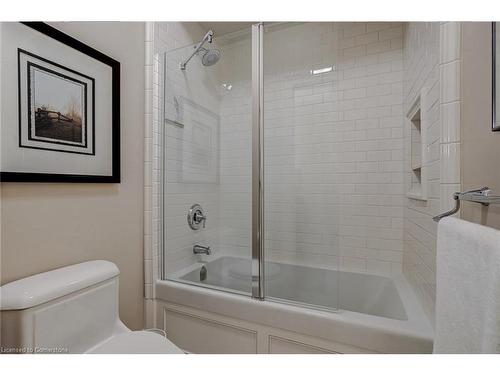 1043 Jerseyville Road W, Ancaster, ON - Indoor Photo Showing Bathroom