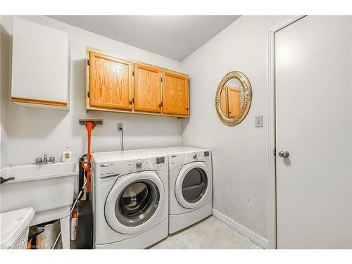 143 Briarsdale Crescent, Welland, ON - Indoor Photo Showing Laundry Room