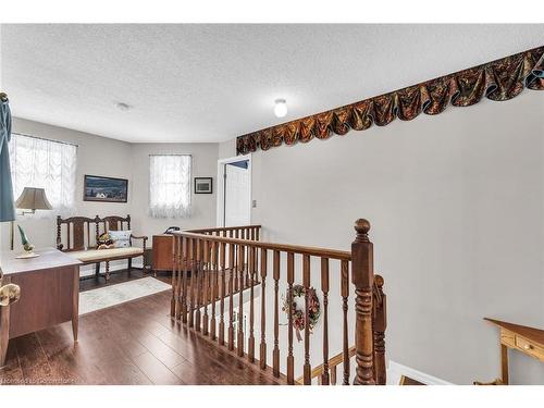 143 Briarsdale Crescent, Welland, ON - Indoor Photo Showing Other Room