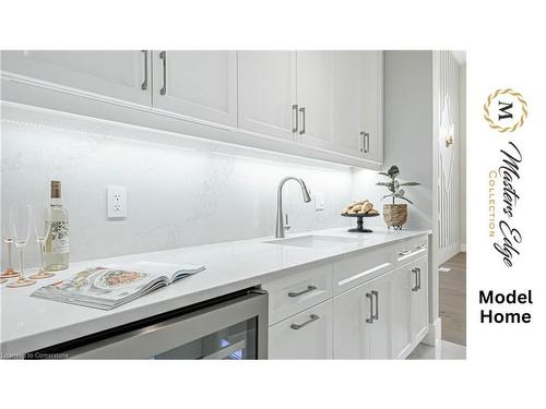 439 Masters Drive, Woodstock, ON - Indoor Photo Showing Kitchen