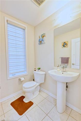 60 Fleming Crescent, Caledonia, ON - Indoor Photo Showing Bathroom