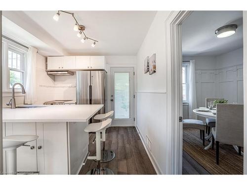 540 Niagara Street, St. Catharines, ON - Indoor Photo Showing Kitchen