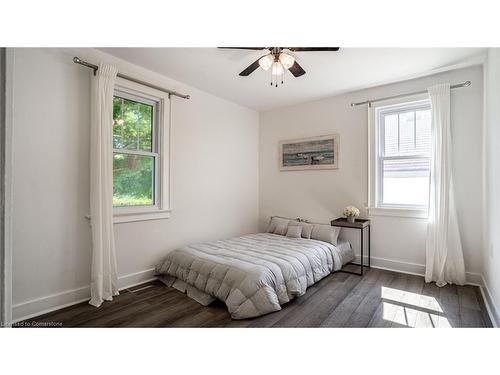 540 Niagara Street, St. Catharines, ON - Indoor Photo Showing Bedroom